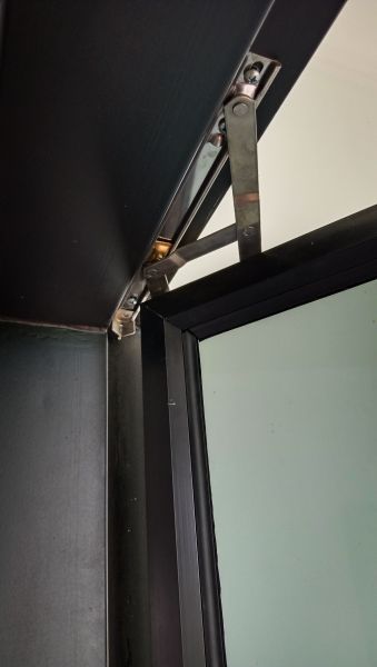 Pivot Window Replacement in Kaufman